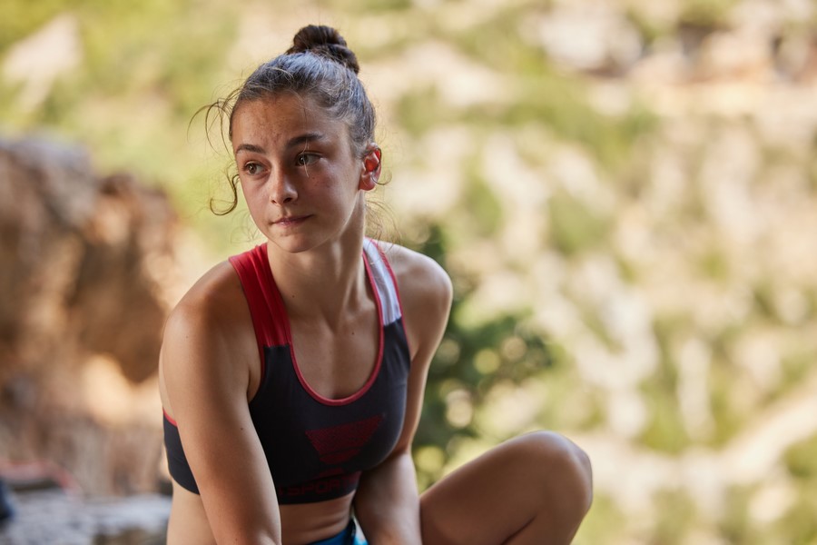 Iziar Martínez - Professional Climber